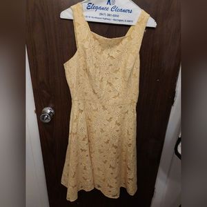Maggie London Size 6 Yellow Dress
